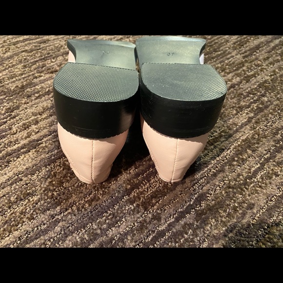 Women’s Classic Loafers - Picture 5 of 6